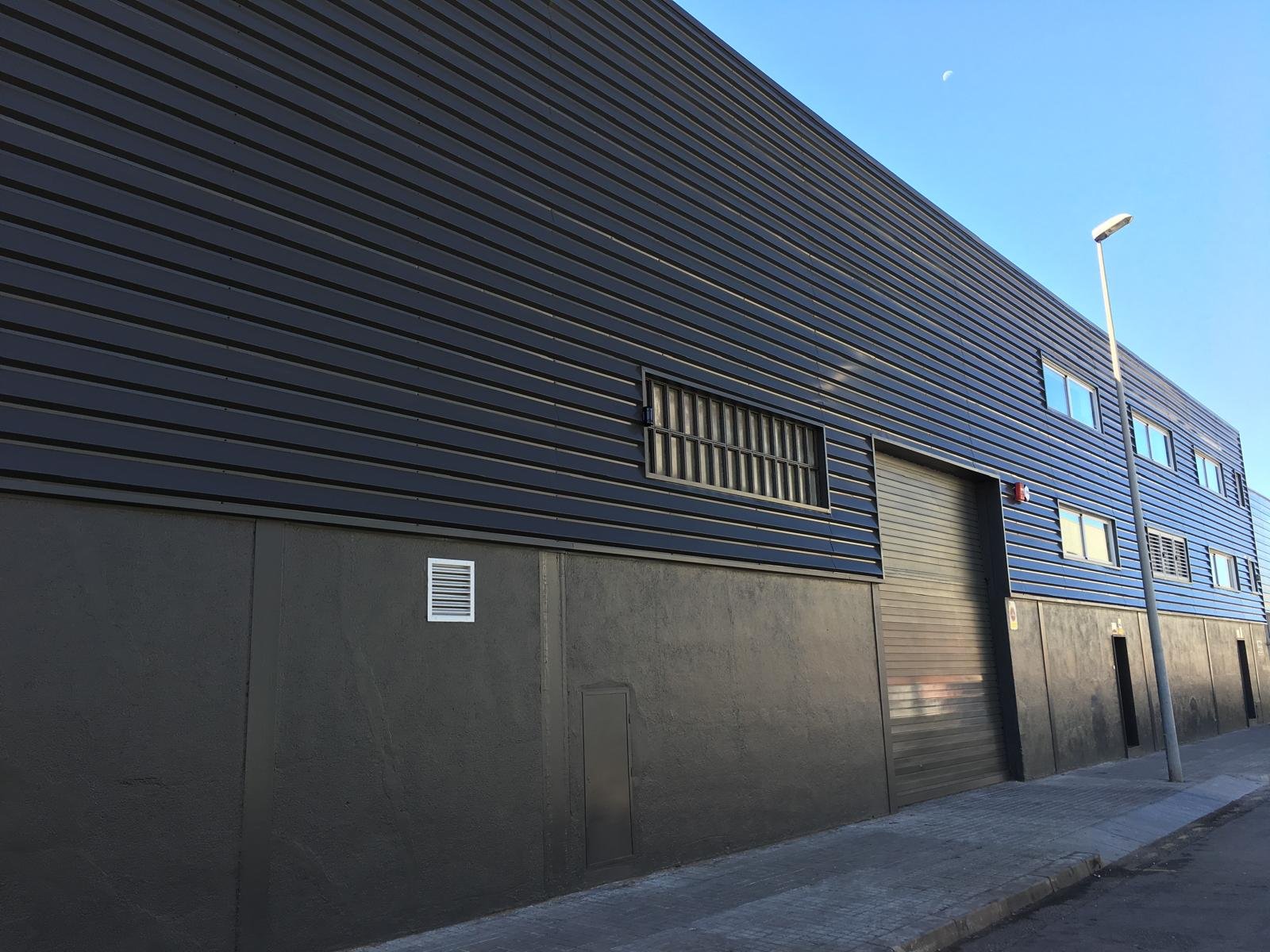 Fachada nave industrial