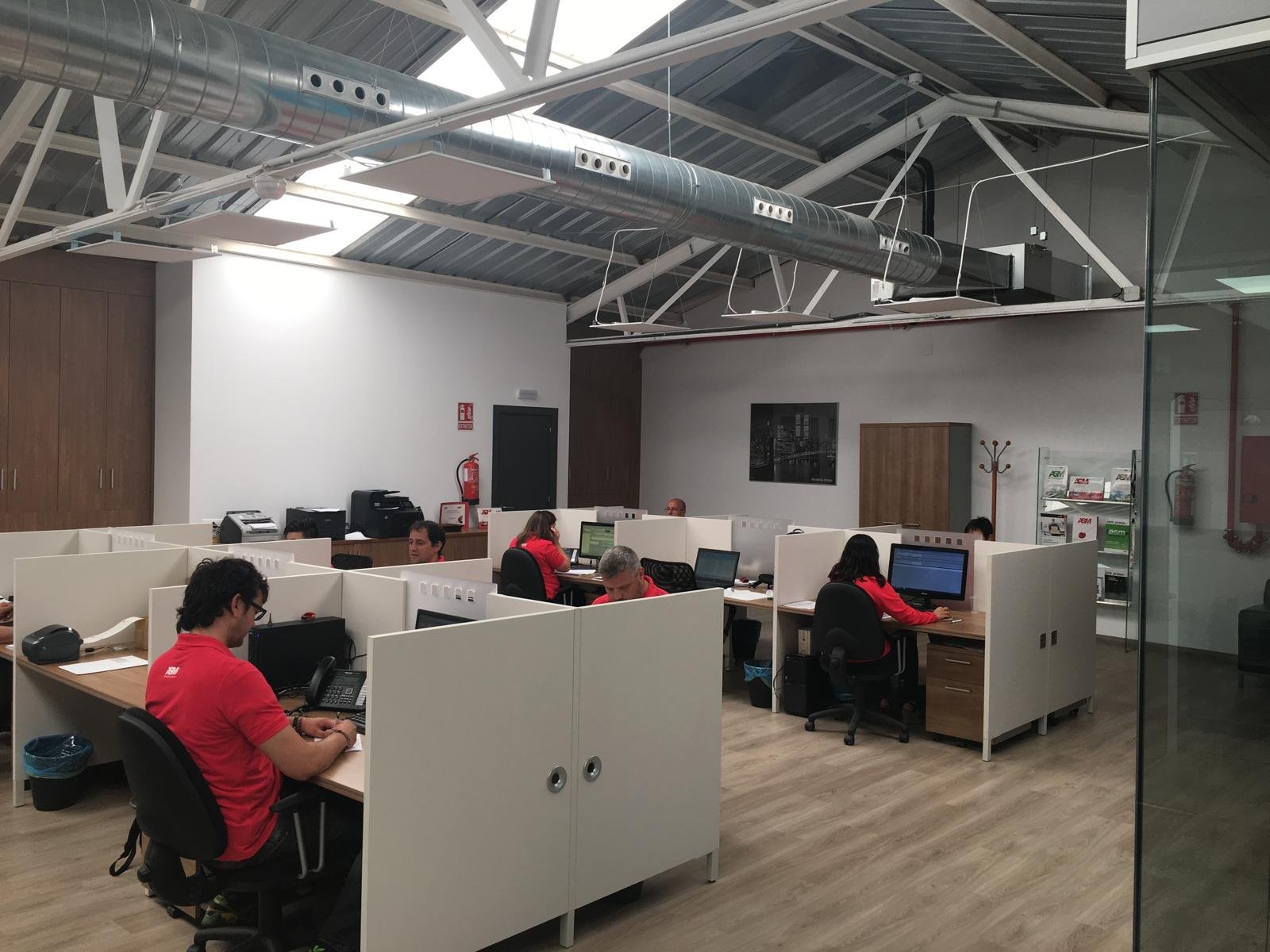 Oficina nave industrial